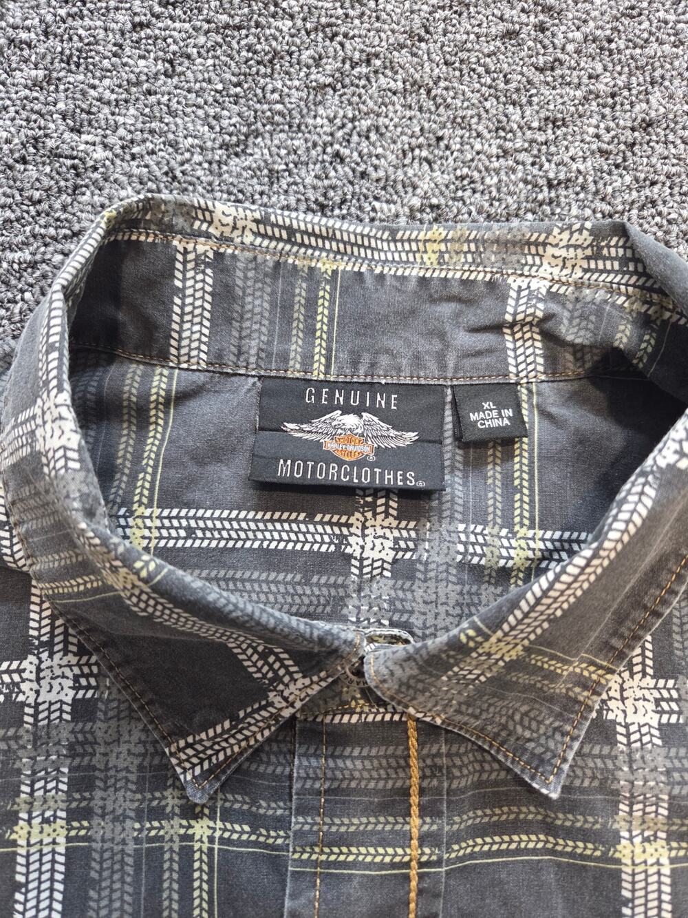 Harley Davidson mens shirt sleeve shirt XL 0043